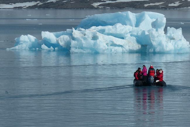 Иностранные туристы ступят на землю Арктики